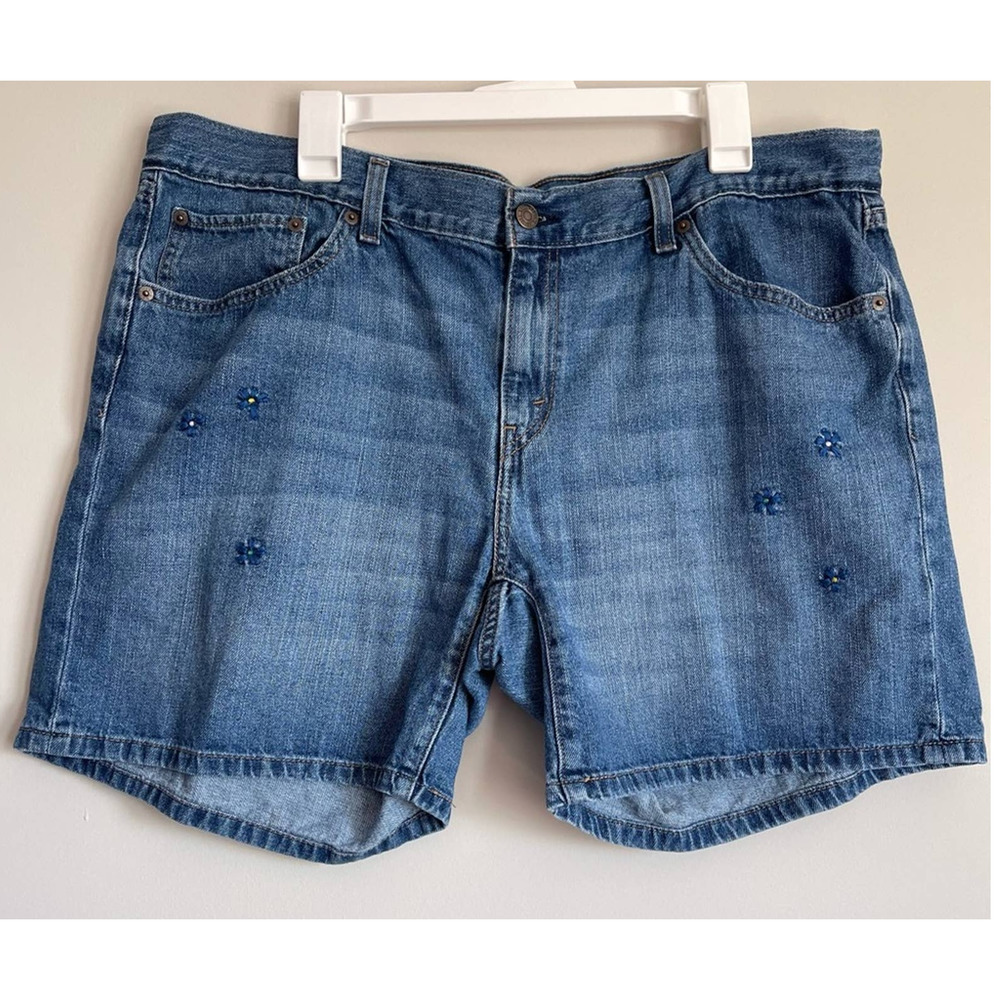 Levi’s Floral Embroidered Denim Short Dark Wash Mid Rise Spring Boho Casual